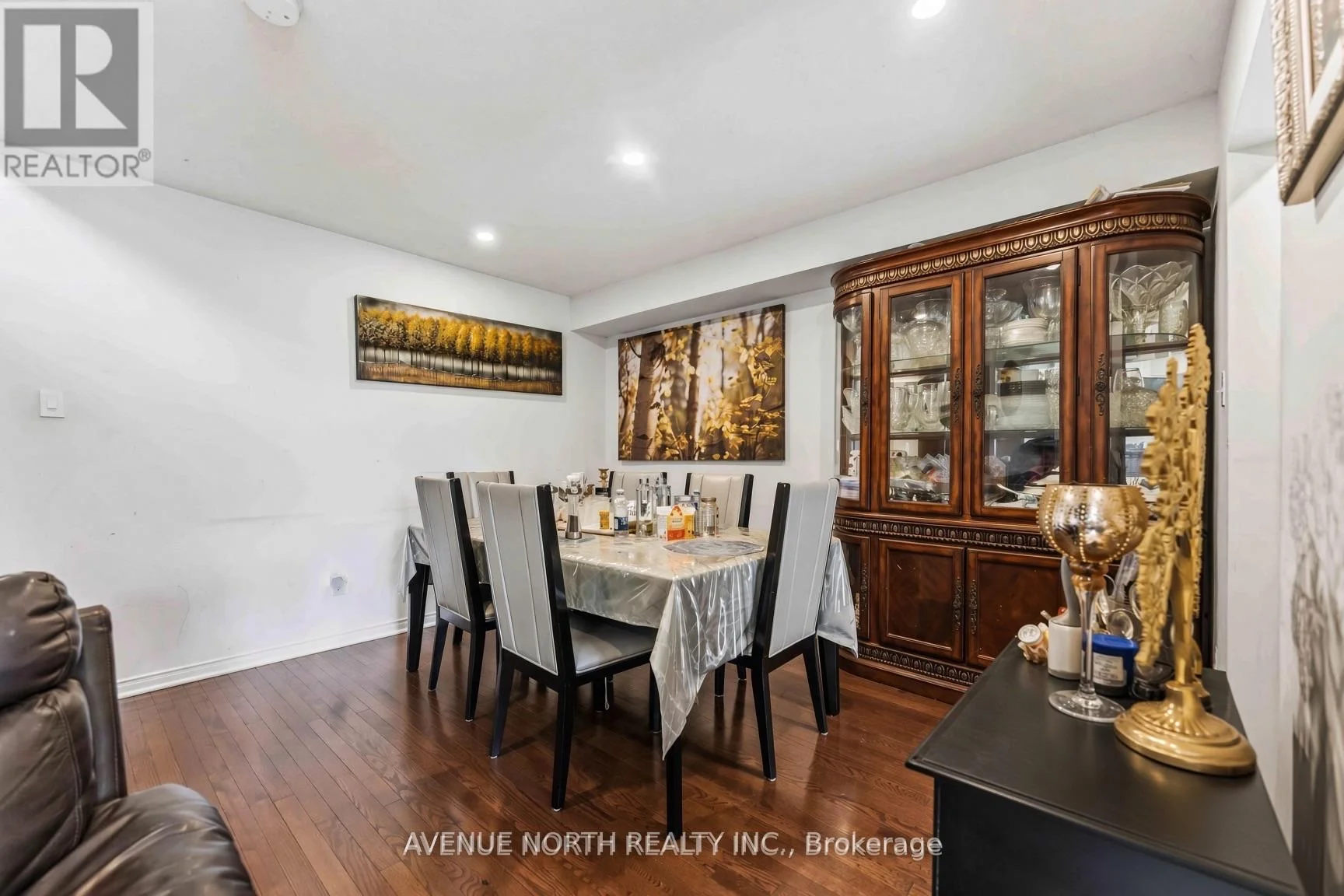 Photo 18 of 216 Cityview Crescent, Ottawa, Springridge/East Village — HOMEH