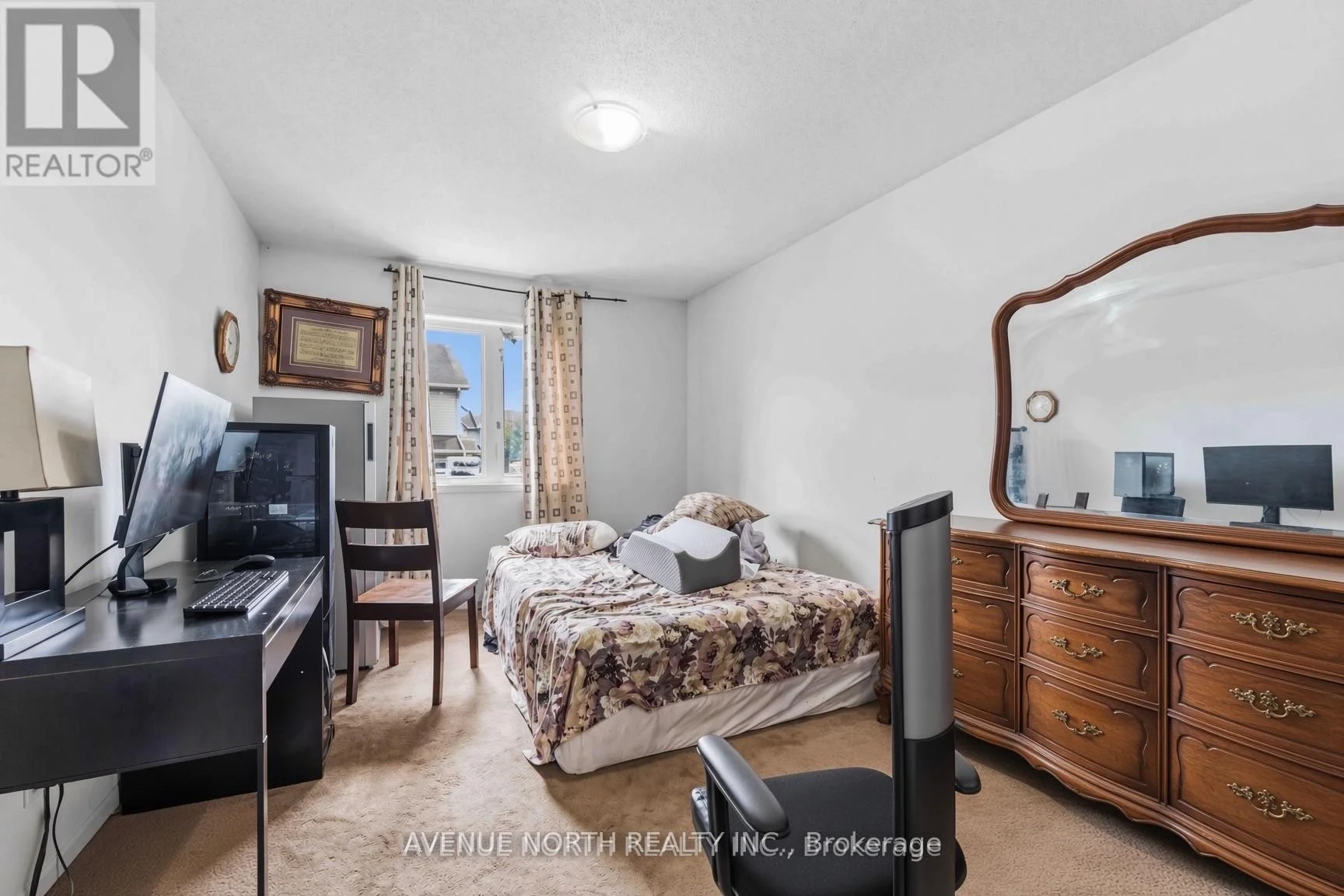 Photo 24 of 216 Cityview Crescent, Ottawa, Springridge/East Village — HOMEH