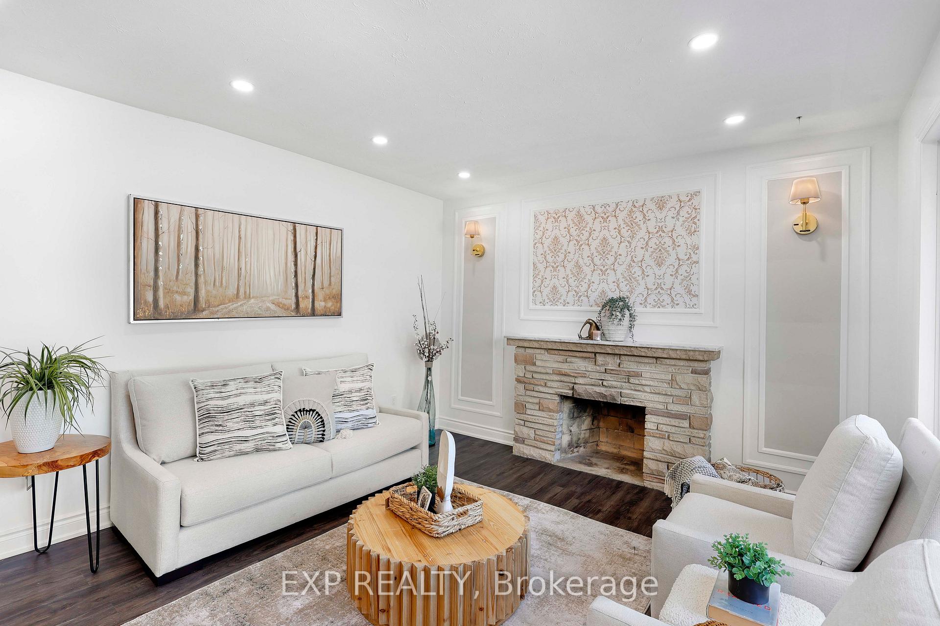 Photo 3 of Unit UPPER, 1235 Michael Street, London, East D — HOMEH