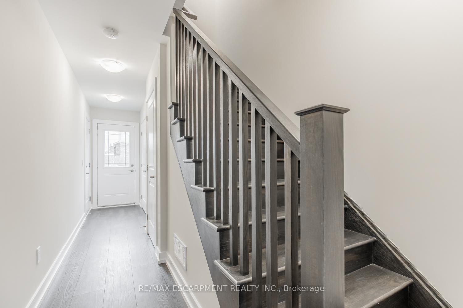 Photo 3 of Unit 47, 19 Picardy Drive, Hamilton, Stoney Creek Mountain — HOMEH