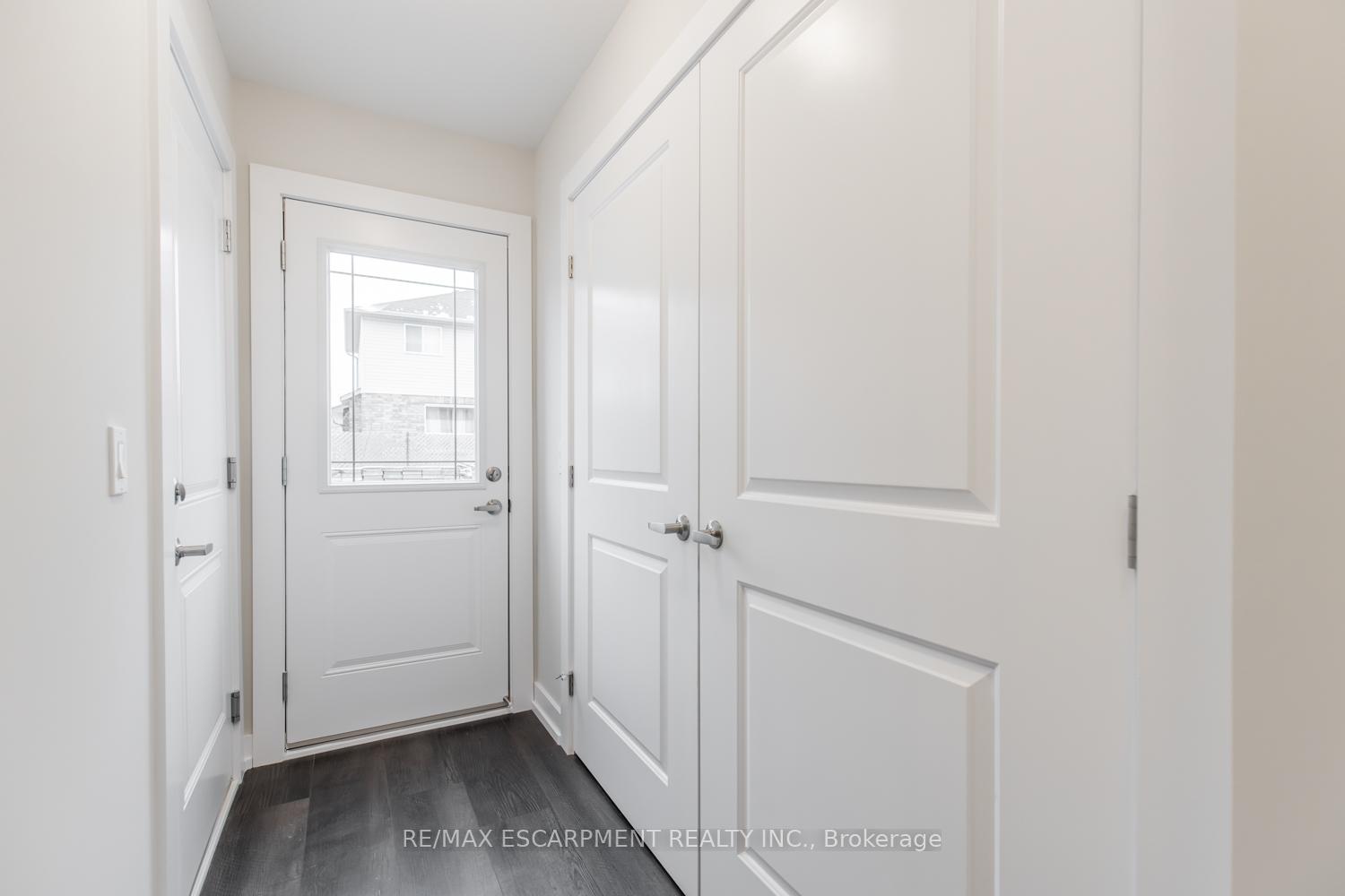 Photo 4 of Unit 47, 19 Picardy Drive, Hamilton, Stoney Creek Mountain — HOMEH