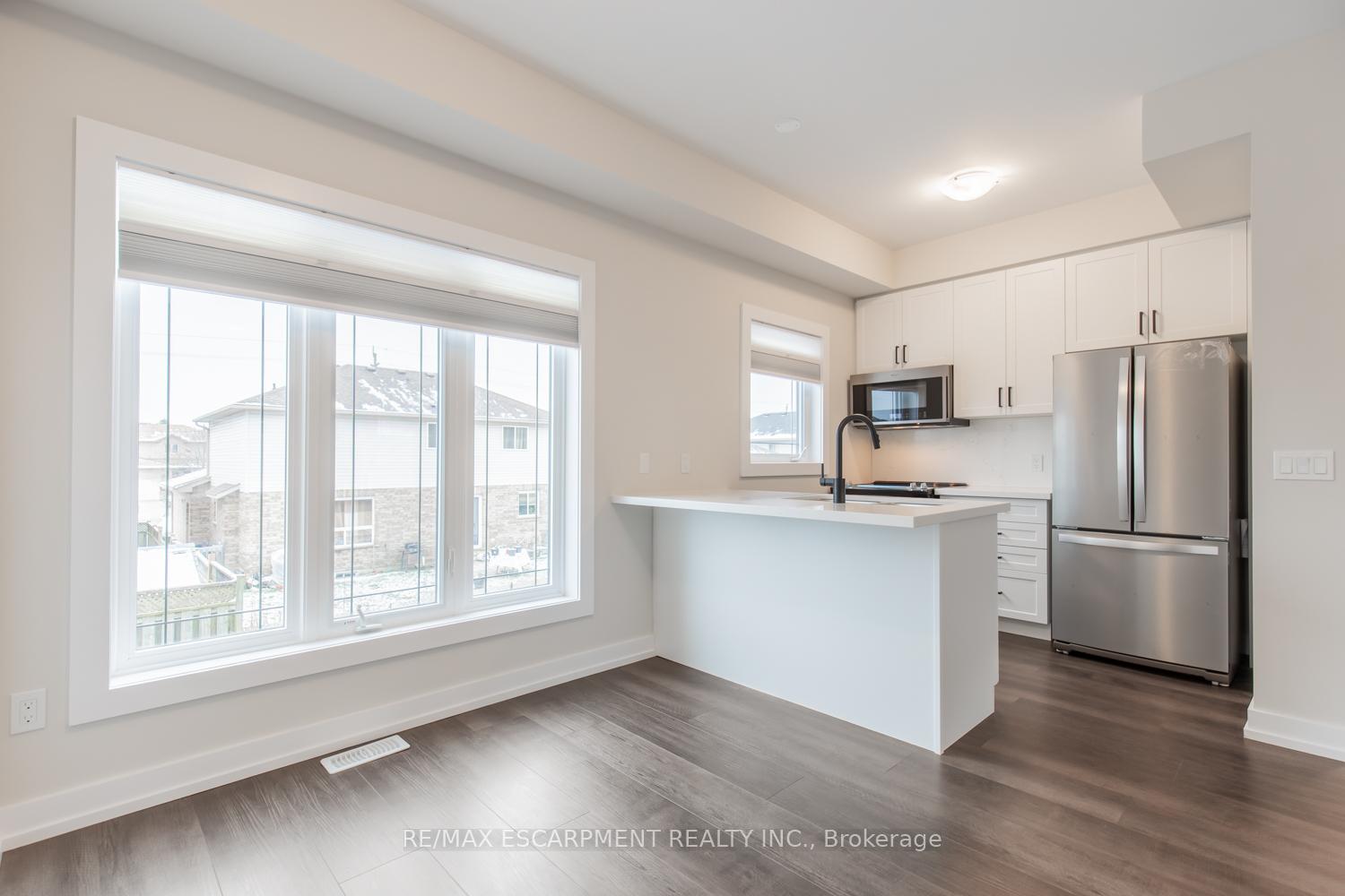 Photo 6 of Unit 47, 19 Picardy Drive, Hamilton, Stoney Creek Mountain — HOMEH