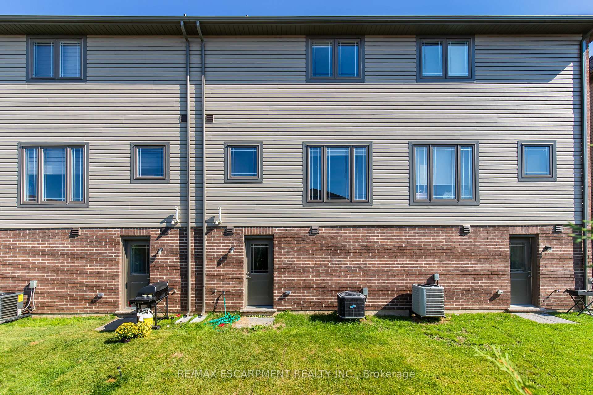 Photo 33 of Unit 47, 19 Picardy Drive, Hamilton, Stoney Creek Mountain — HOMEH