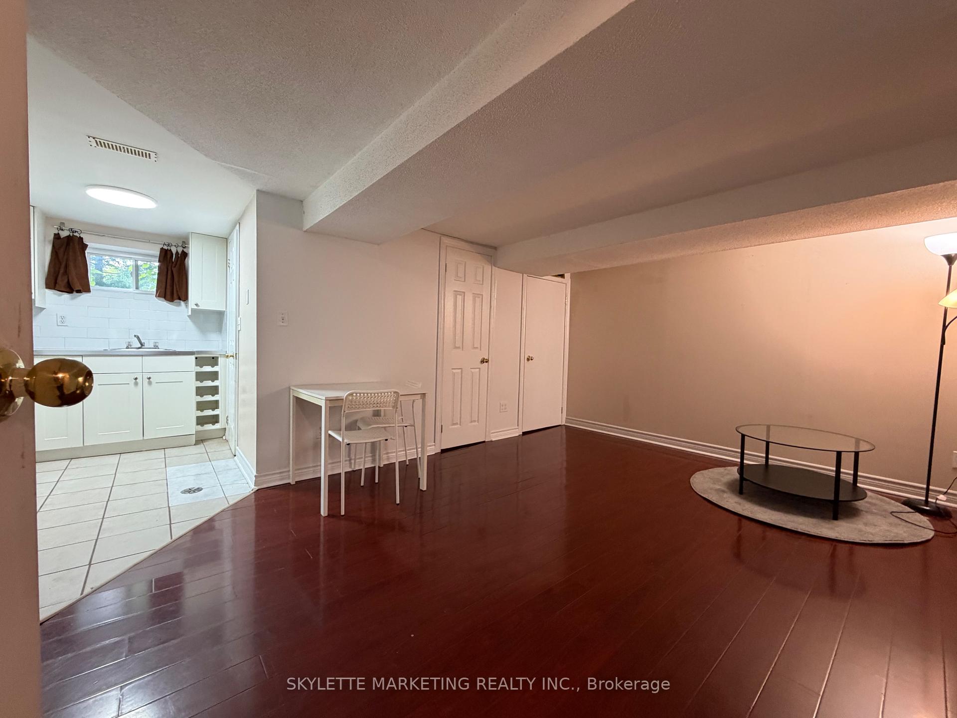 Photo 5 of Unit Lower, 229 Zelda Crescent, Richmond Hill, Crosby — HOMEH