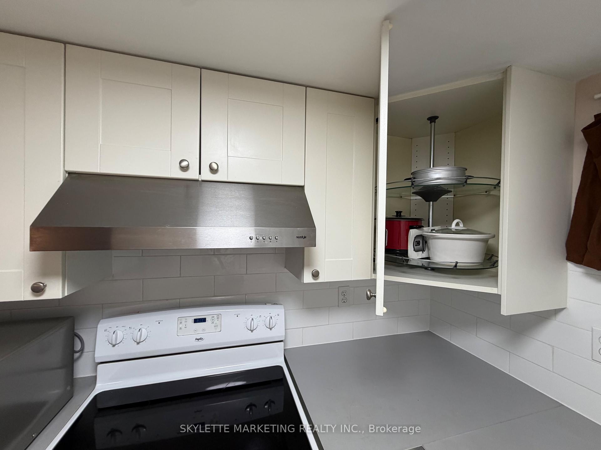 Photo 10 of Unit Lower, 229 Zelda Crescent, Richmond Hill, Crosby — HOMEH