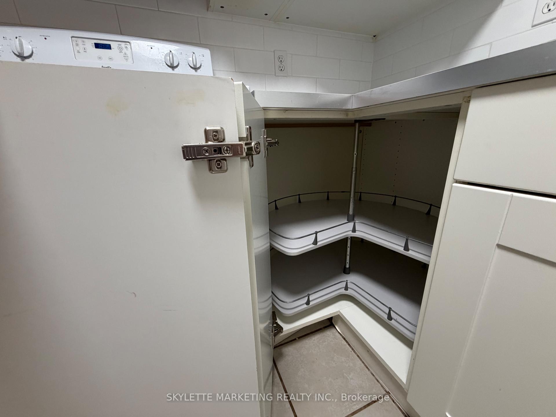 Photo 11 of Unit Lower, 229 Zelda Crescent, Richmond Hill, Crosby — HOMEH