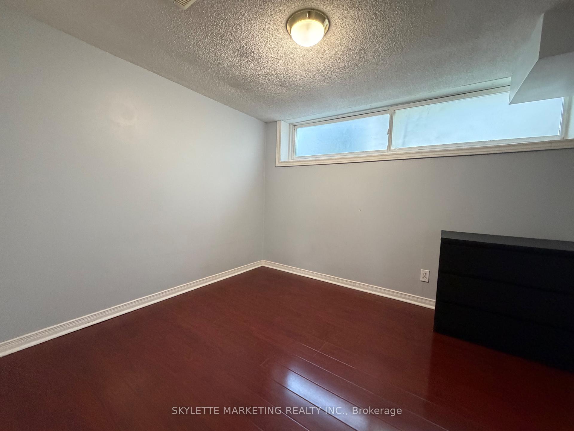 Photo 14 of Unit Lower, 229 Zelda Crescent, Richmond Hill, Crosby — HOMEH