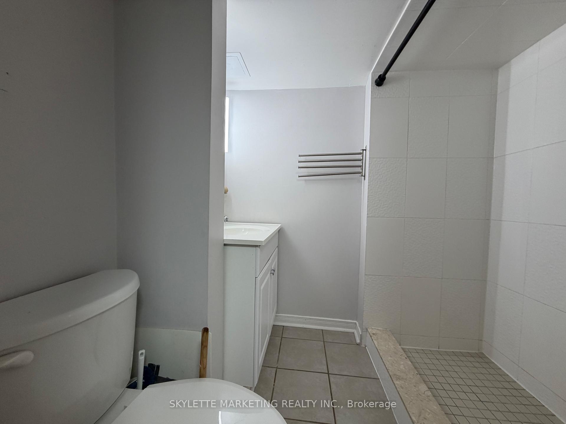 Photo 17 of Unit Lower, 229 Zelda Crescent, Richmond Hill, Crosby — HOMEH