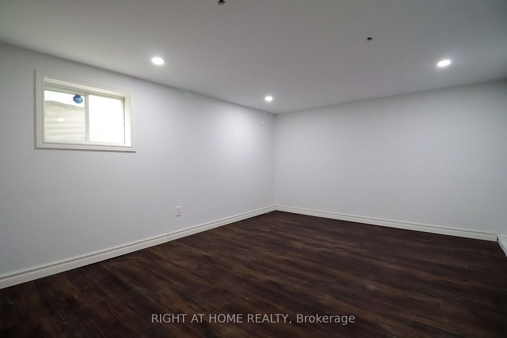 Photo 23 of 1327 Commerce Street, Pickering, Bay Ridges — HOMEH