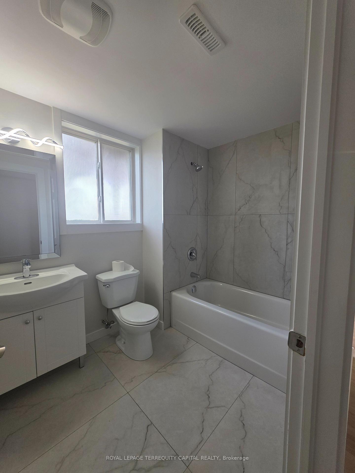 Photo 9 of Unit B, 349 Edgehill Drive, Barrie, Edgehill Drive — HOMEH