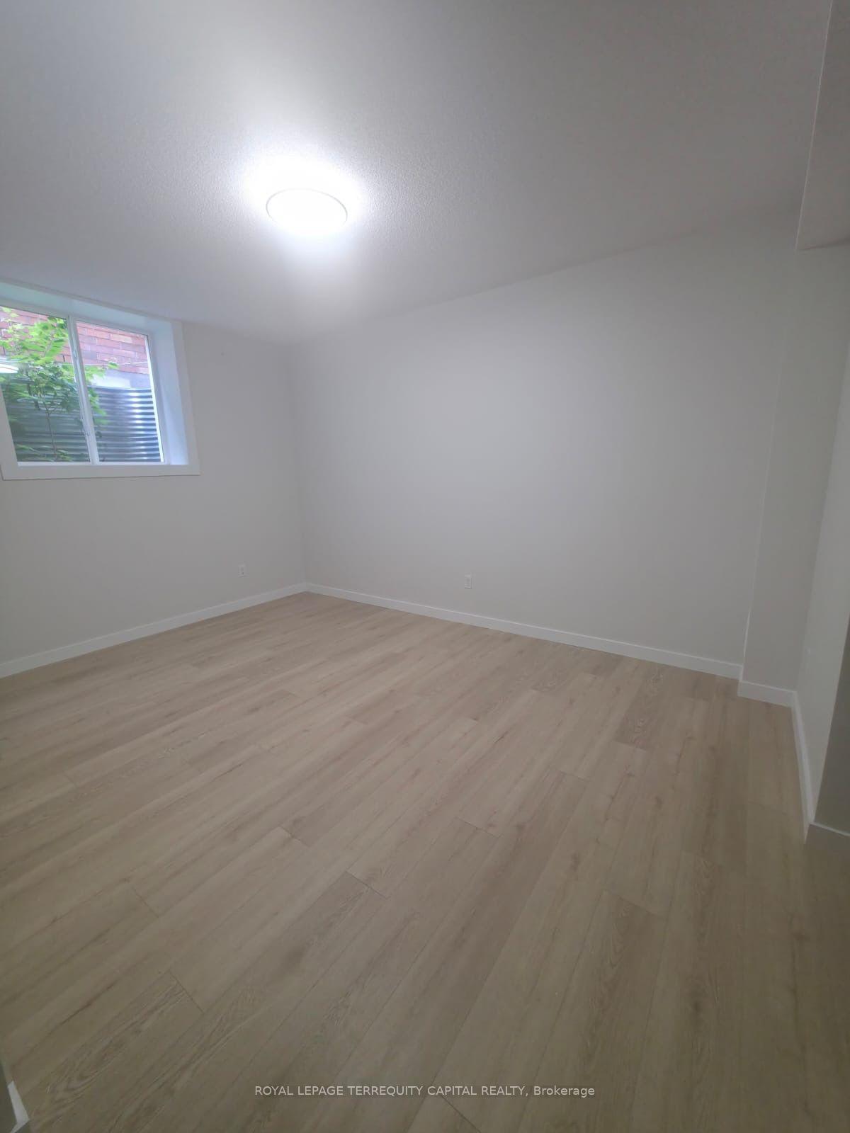 Photo 12 of Unit B, 349 Edgehill Drive, Barrie, Edgehill Drive — HOMEH