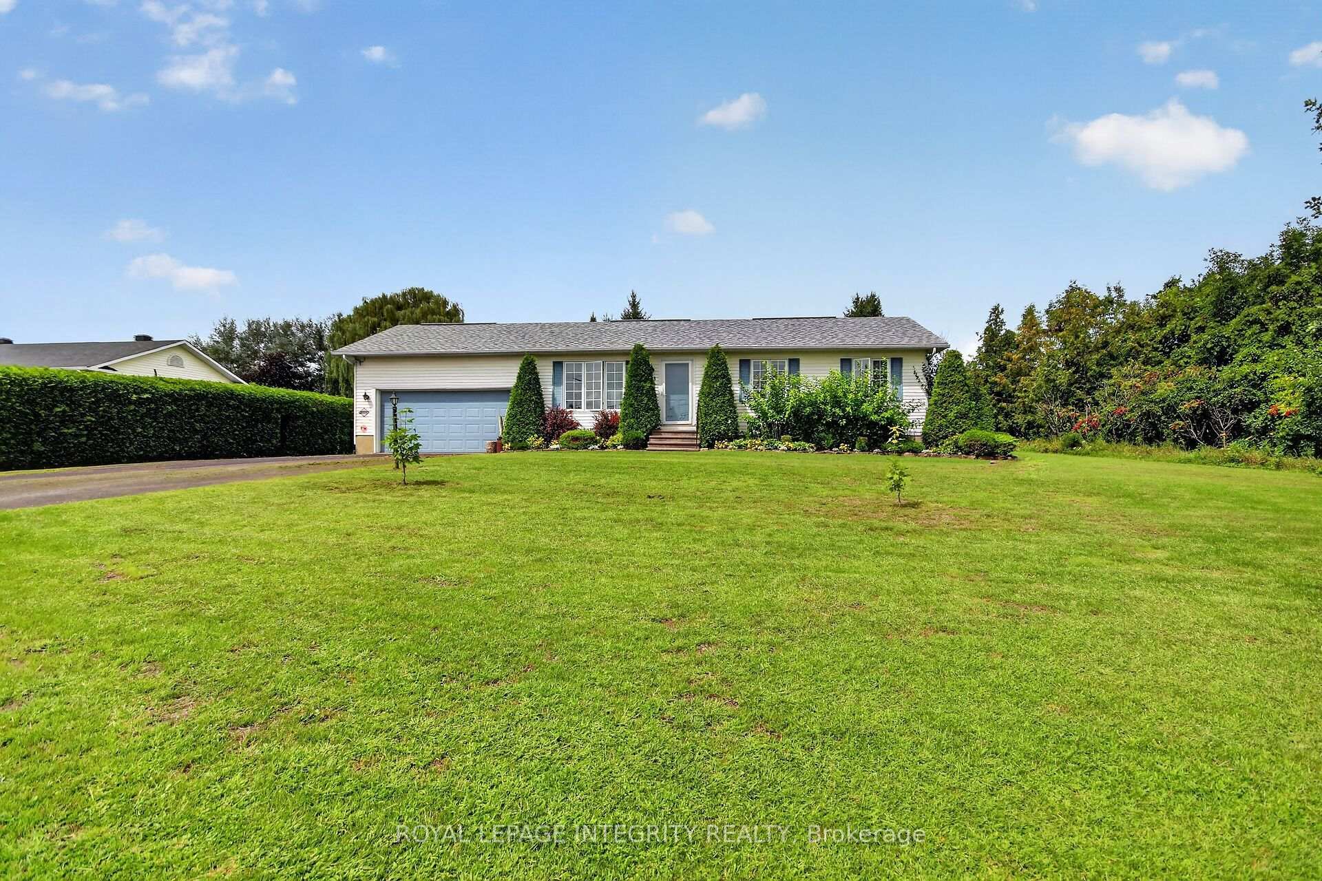 Photo 2 of 2913 Danbury Way, Ottawa, North Gower — HOMEH