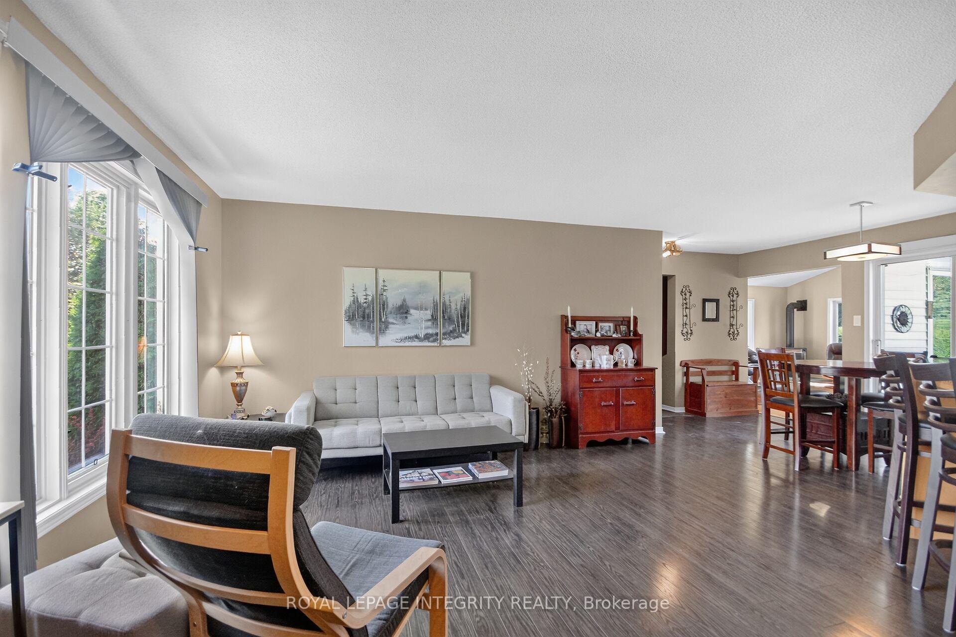 Photo 8 of 2913 Danbury Way, Ottawa, North Gower — HOMEH