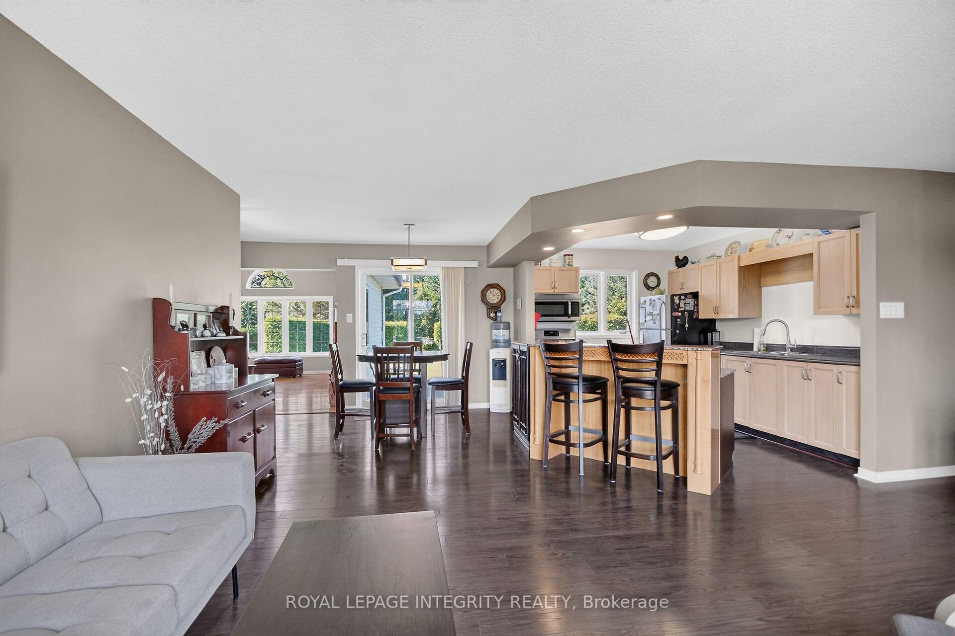 Photo 10 of 2913 Danbury Way, Ottawa, North Gower — HOMEH