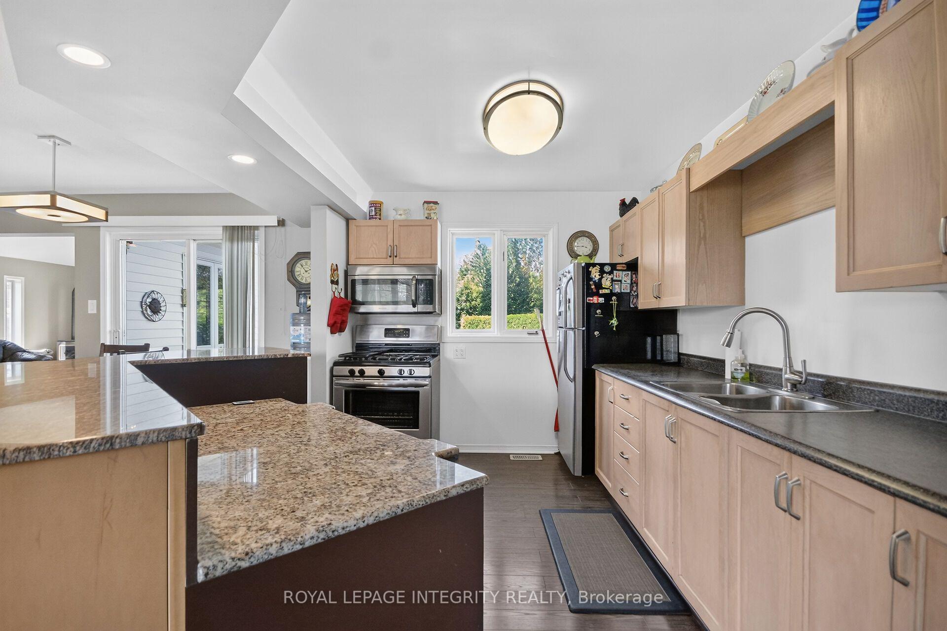 Photo 16 of 2913 Danbury Way, Ottawa, North Gower — HOMEH
