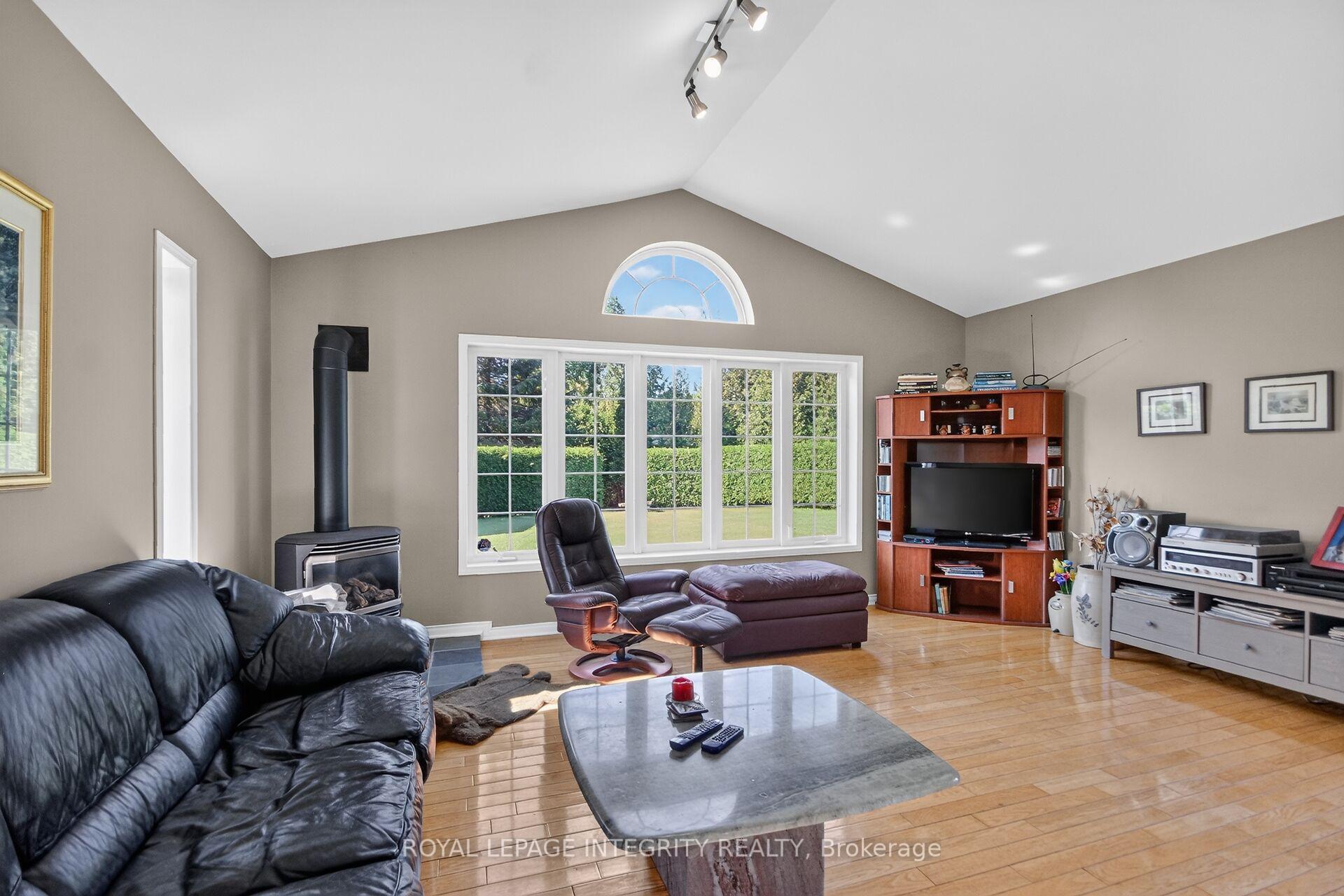 Photo 20 of 2913 Danbury Way, Ottawa, North Gower — HOMEH