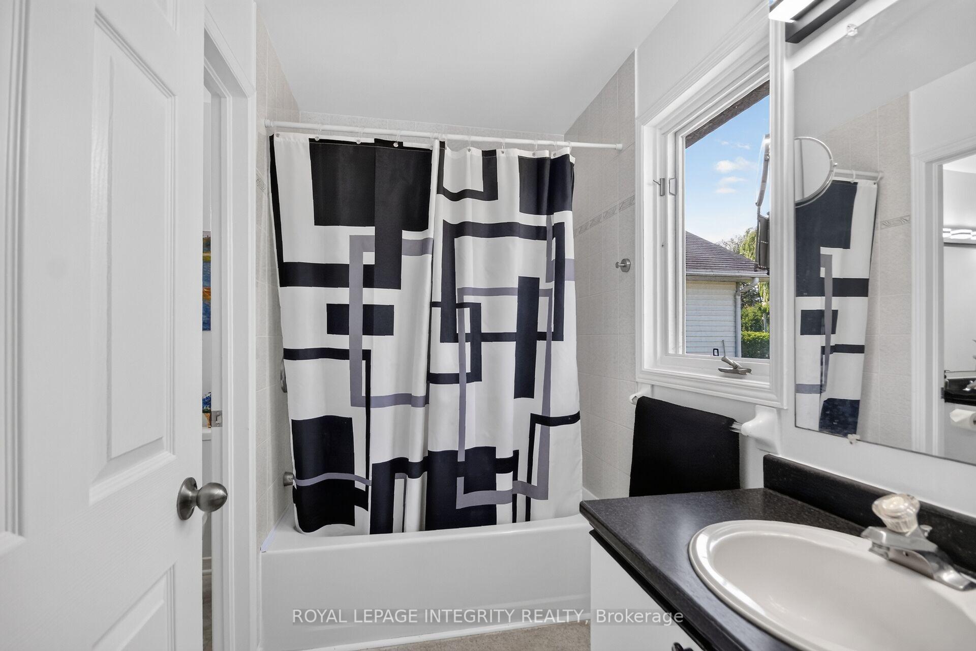 Photo 25 of 2913 Danbury Way, Ottawa, North Gower — HOMEH