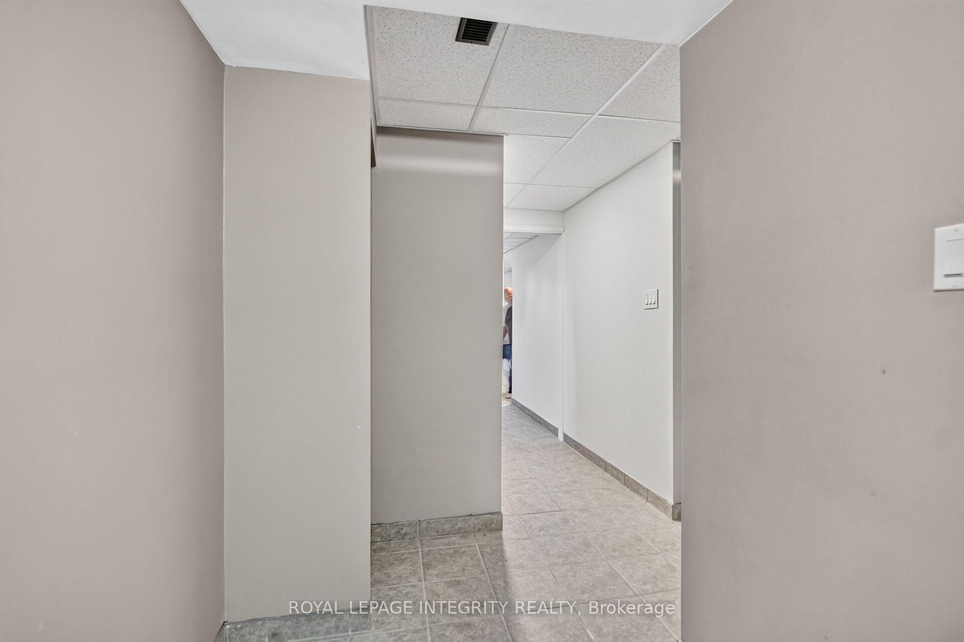 Photo 33 of 2913 Danbury Way, Ottawa, North Gower — HOMEH