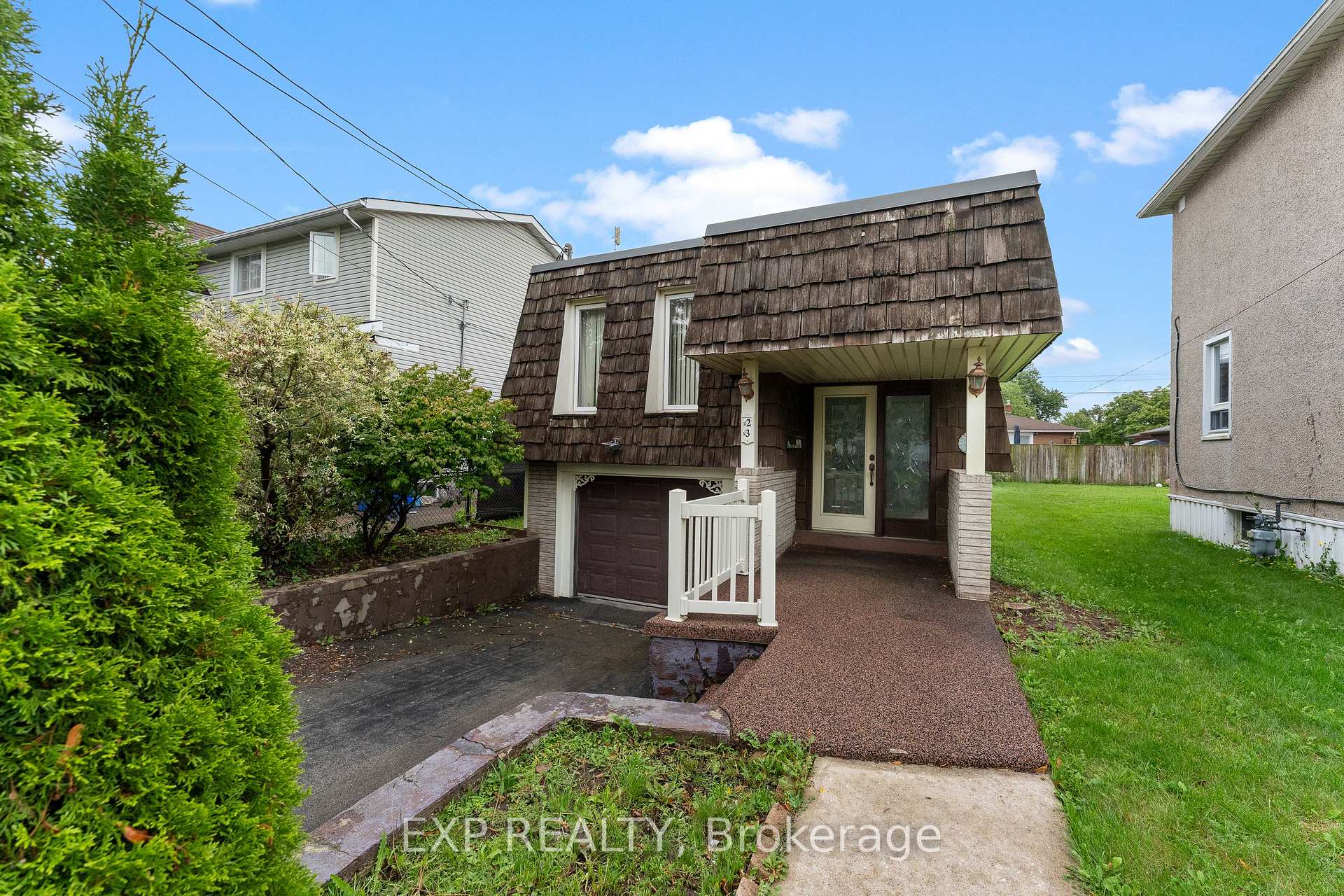 Photo 2 of 23 Classic Avenue, Welland, Lincoln/Crowland — HOMEH