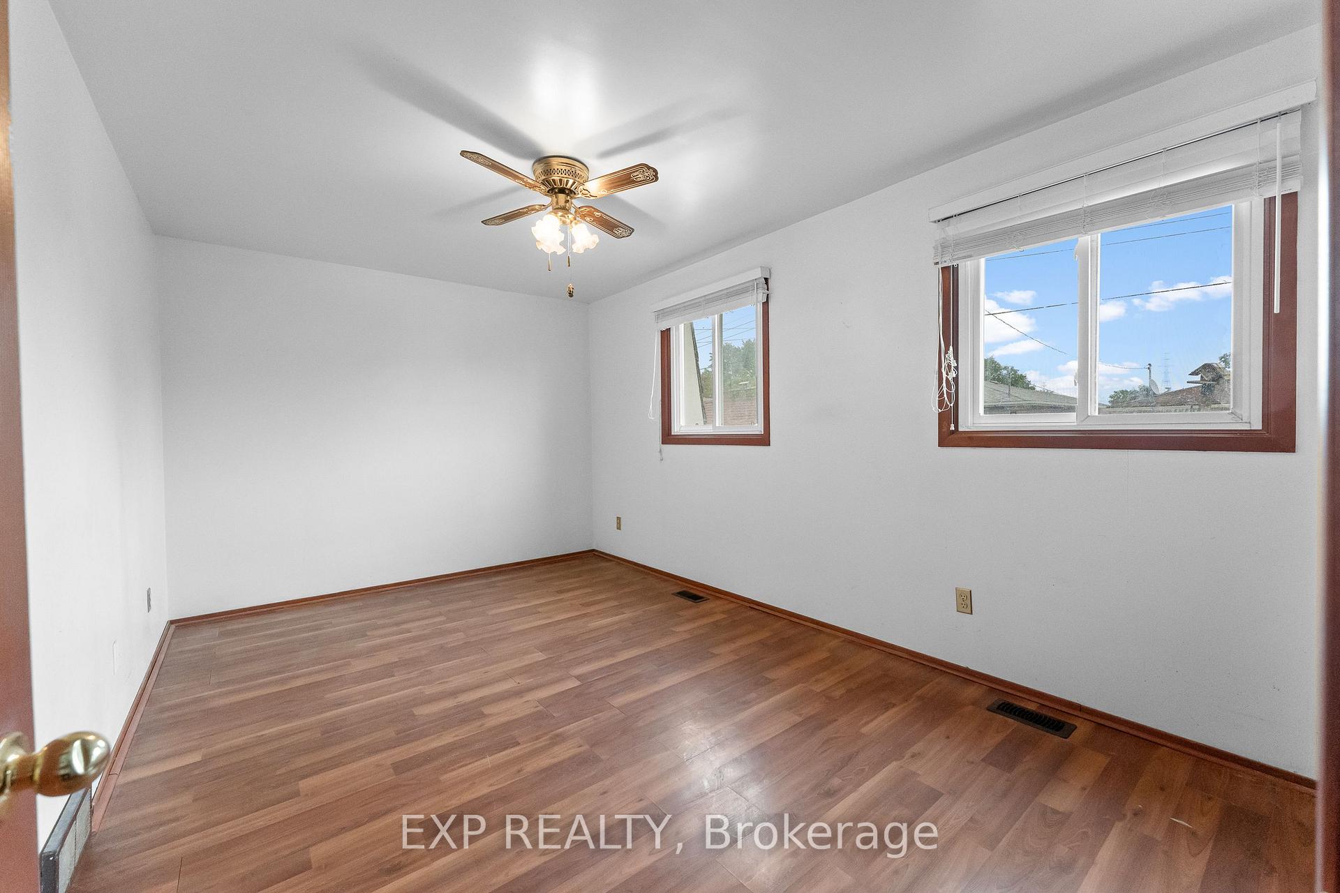 Photo 12 of 23 Classic Avenue, Welland, Lincoln/Crowland — HOMEH