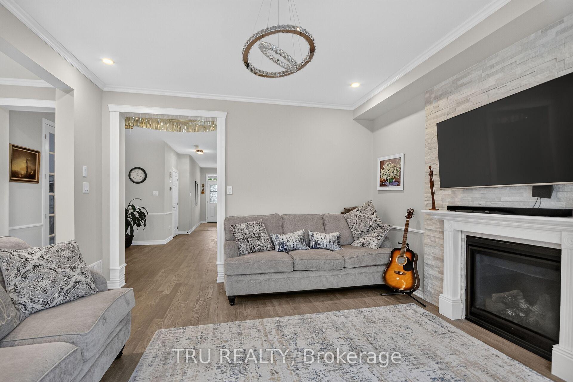 Photo 11 of 641 Parade Drive, Ottawa, Stittsville (South) — HOMEH