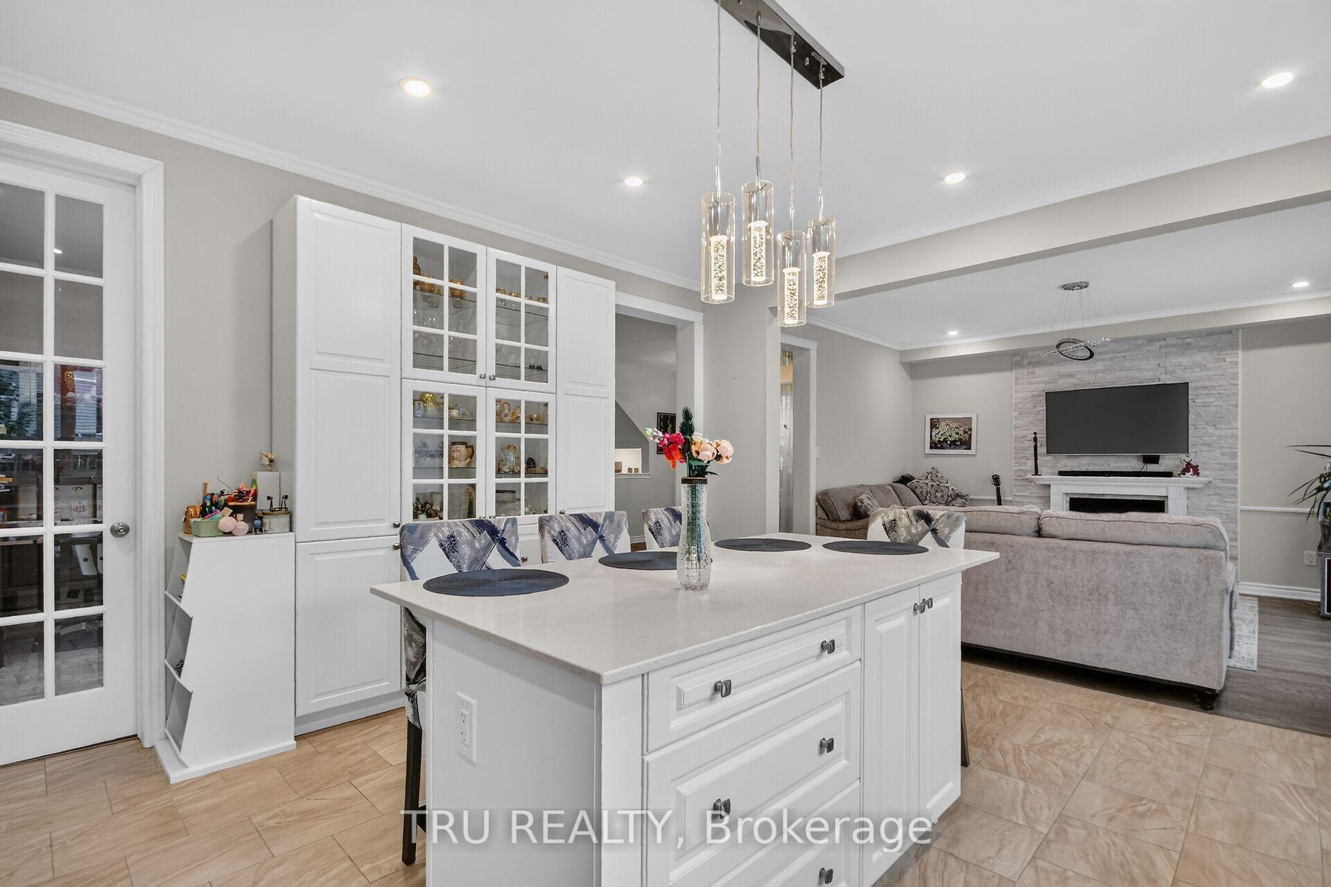Photo 15 of 641 Parade Drive, Ottawa, Stittsville (South) — HOMEH