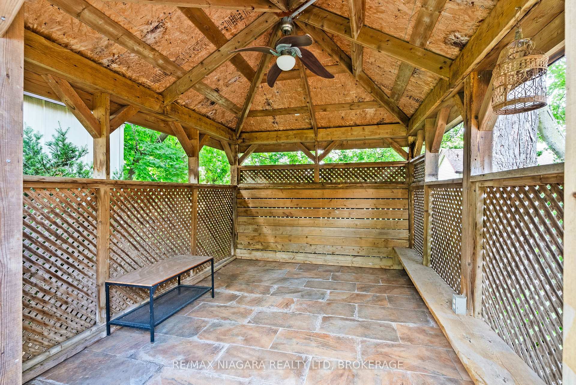 Photo 9 of 83 Devon Road, St. Catharines, Vine/Linwell — HOMEH