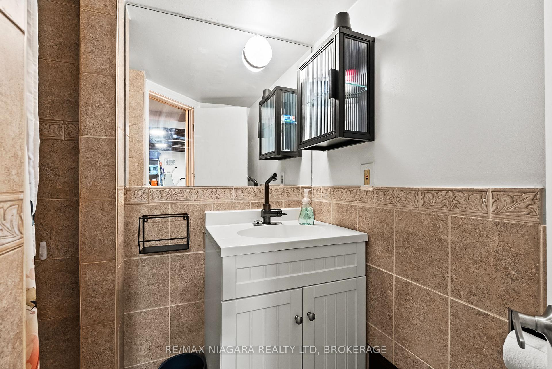 Photo 38 of 83 Devon Road, St. Catharines, Vine/Linwell — HOMEH