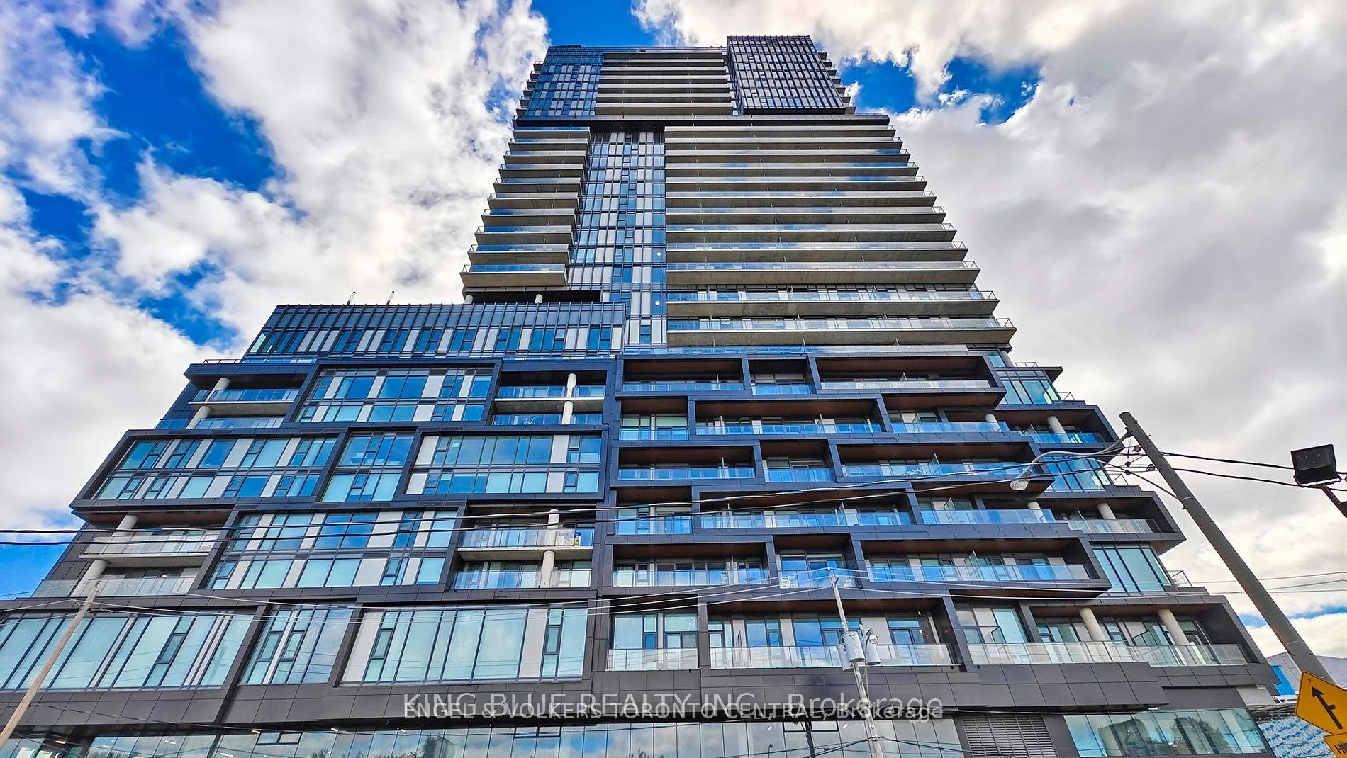 Front of Unit 2901, 1285 Dupont Street