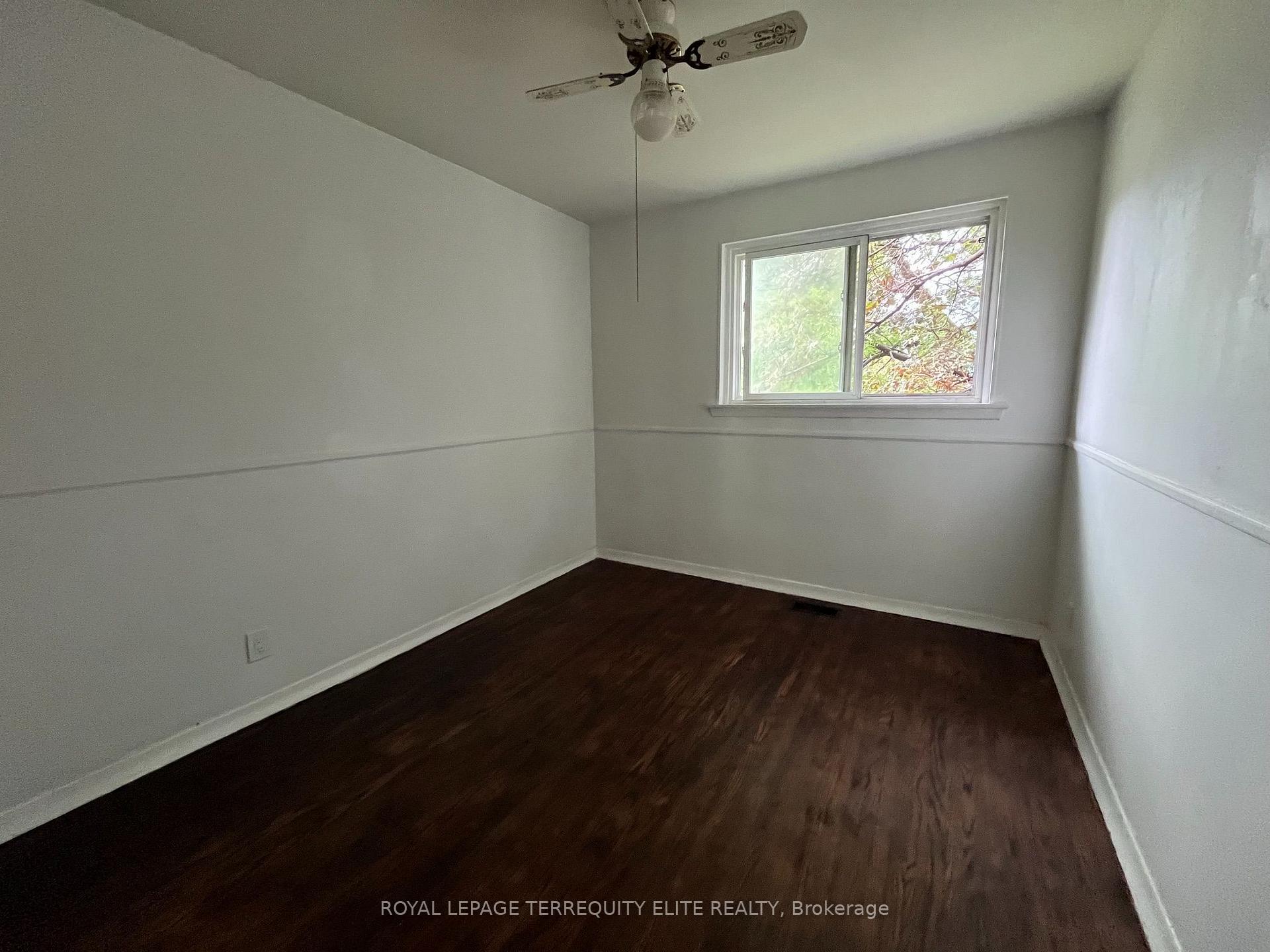 Photo 23 of Unit Main & Upper, 40 Pender Crescent, Scarborough, Tam O'Shanter-Sullivan — HOMEH