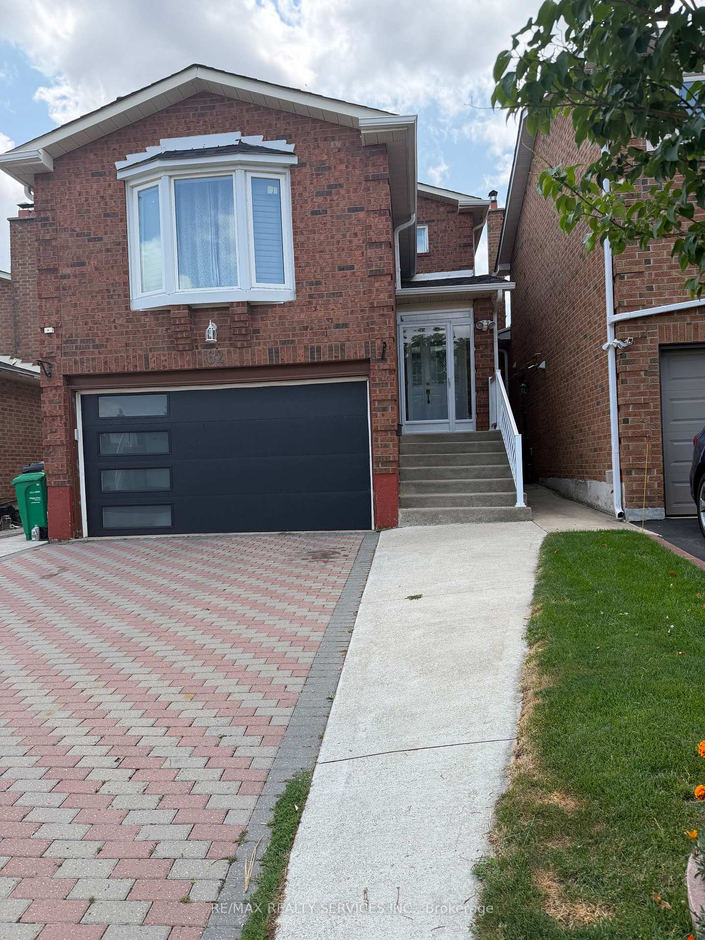 Photo 2 of 62 Trewartha Crescent, Brampton, Heart Lake West — HOMEH