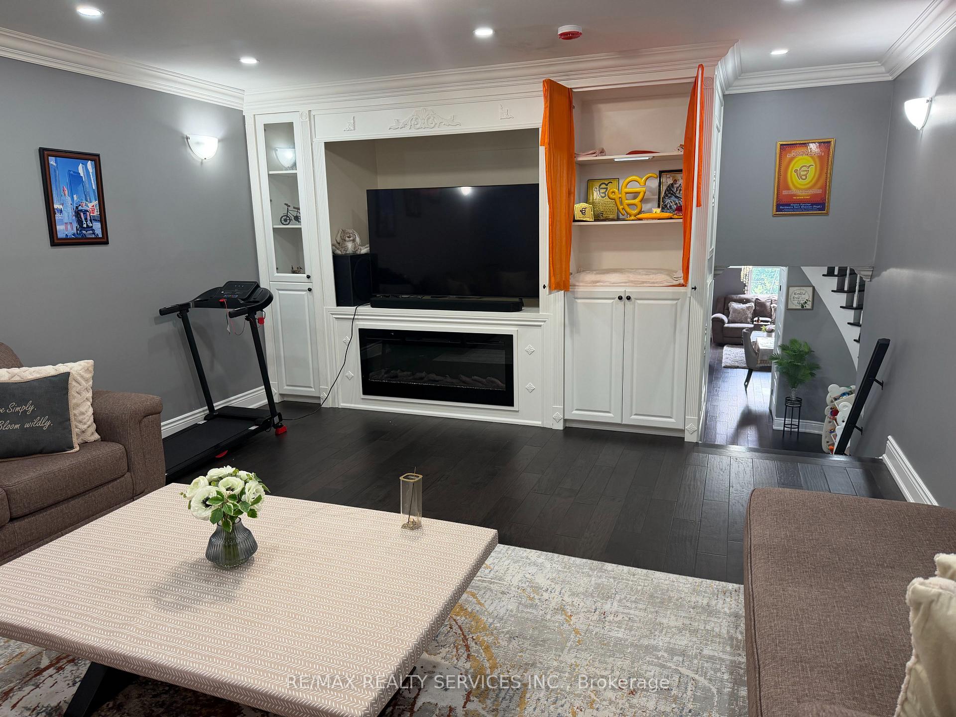 Photo 6 of 62 Trewartha Crescent, Brampton, Heart Lake West — HOMEH