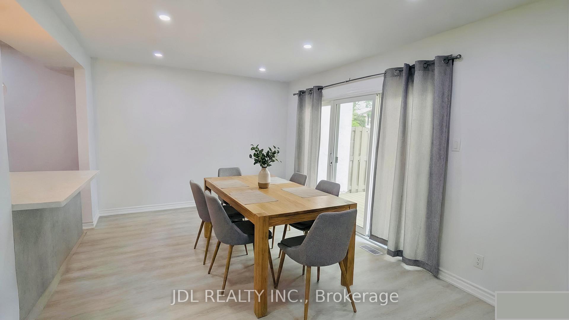 Photo 11 of Unit 5, 431 Keats Way, Waterloo, Beechwood West — HOMEH