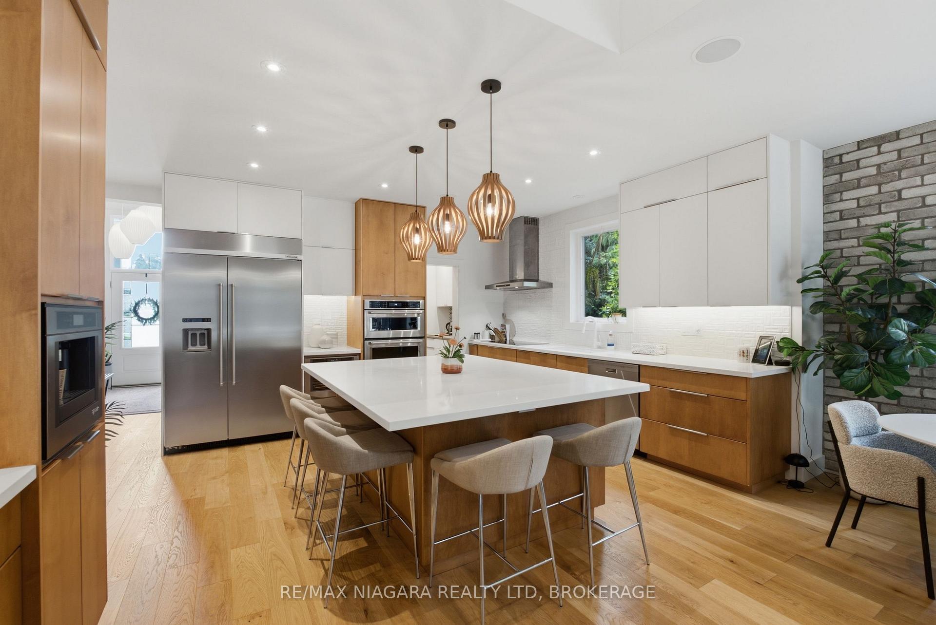 Photo 16 of Unit 8, 6 Tanner Circle, St. Catharines, Lakeshore — HOMEH