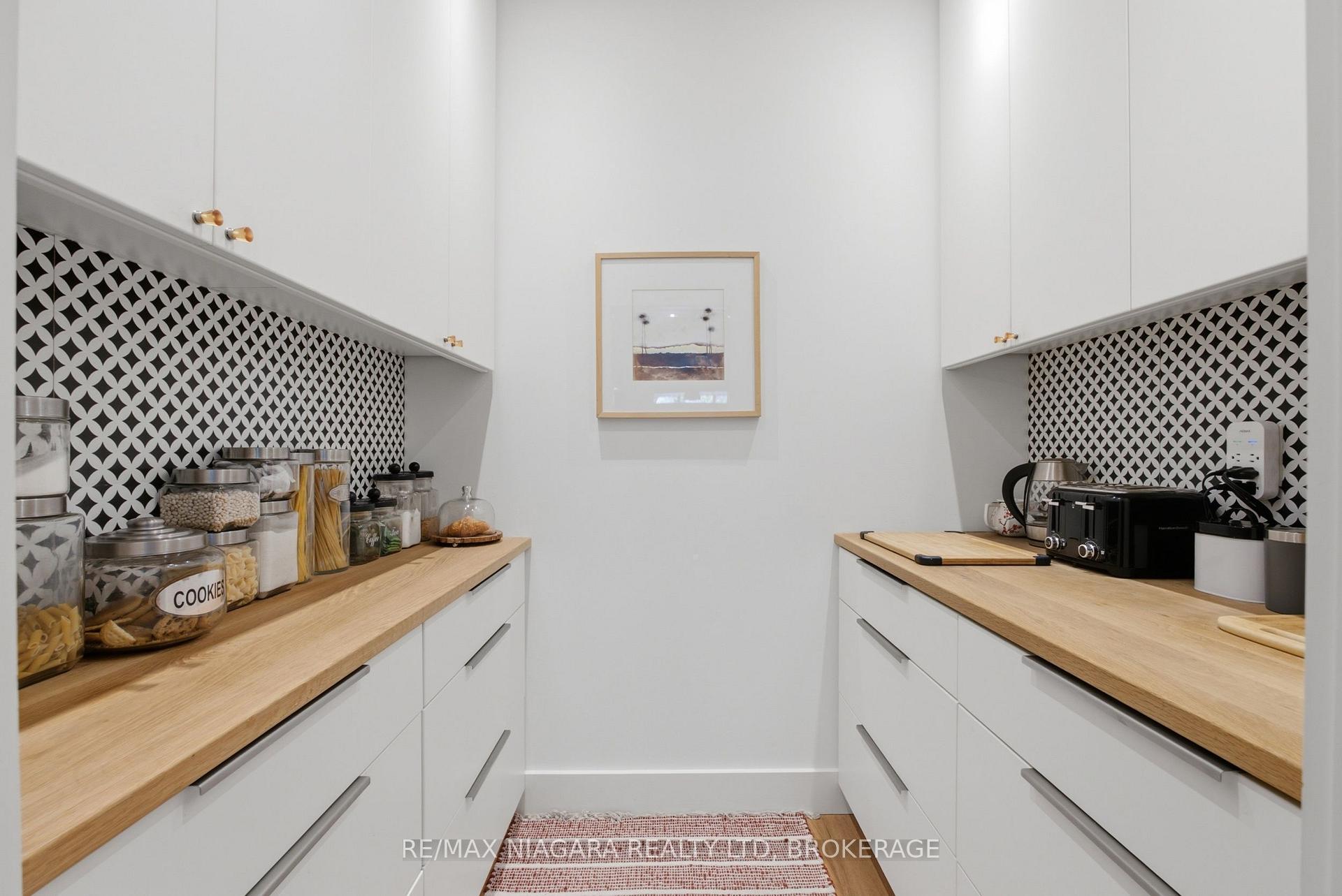Photo 20 of Unit 8, 6 Tanner Circle, St. Catharines, Lakeshore — HOMEH