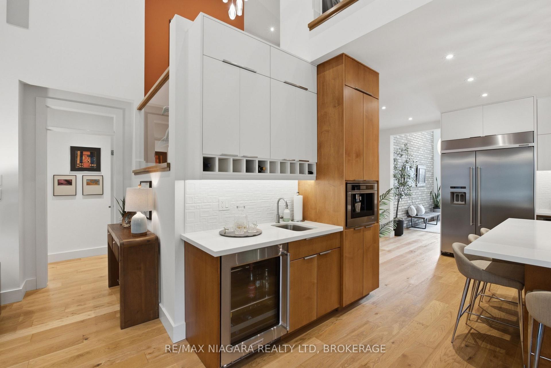 Photo 22 of Unit 8, 6 Tanner Circle, St. Catharines, Lakeshore — HOMEH