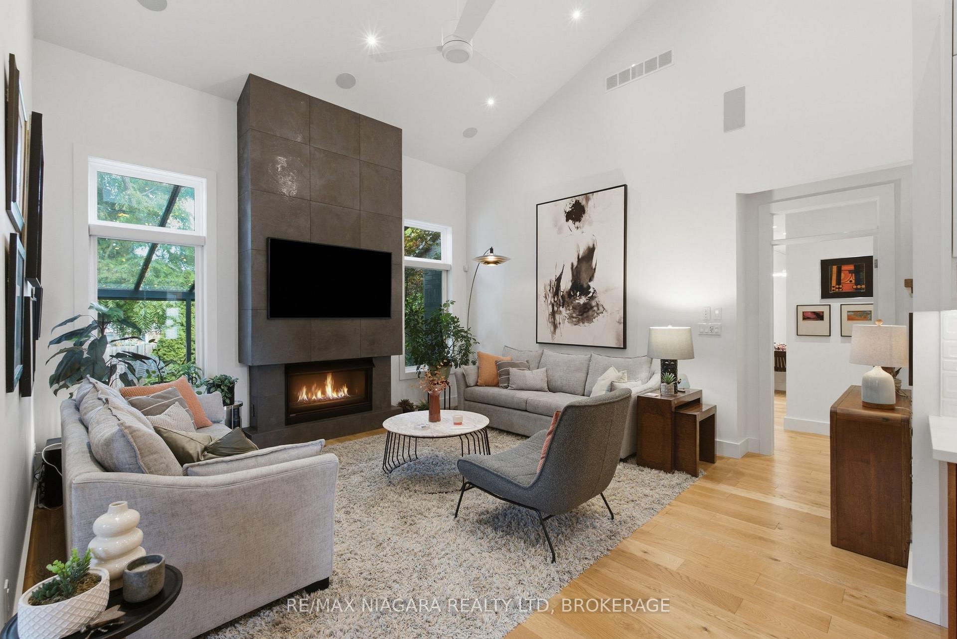 Photo 23 of Unit 8, 6 Tanner Circle, St. Catharines, Lakeshore — HOMEH