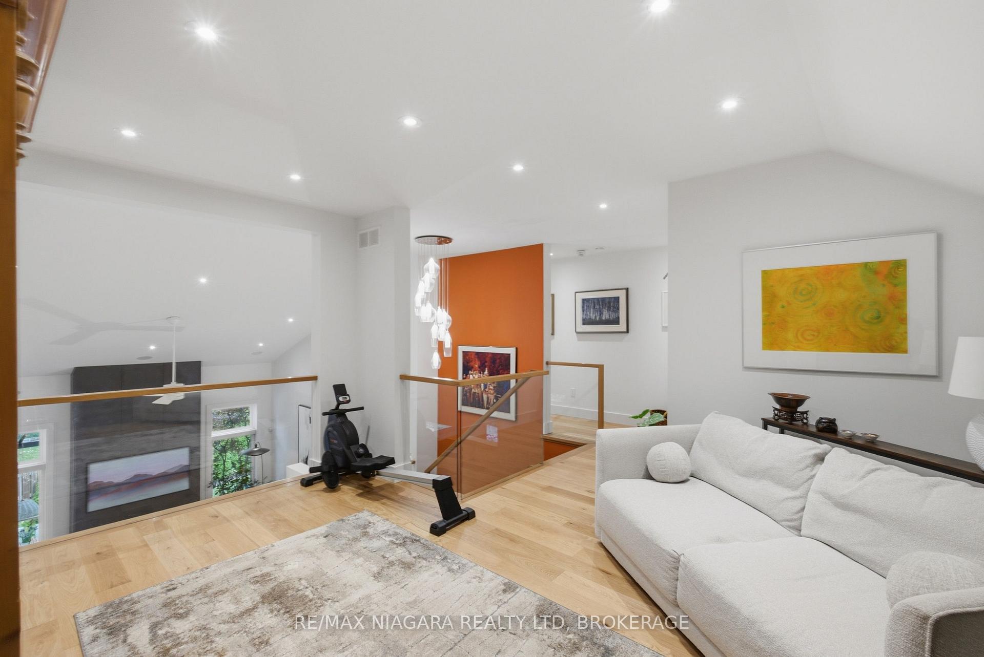 Photo 34 of Unit 8, 6 Tanner Circle, St. Catharines, Lakeshore — HOMEH