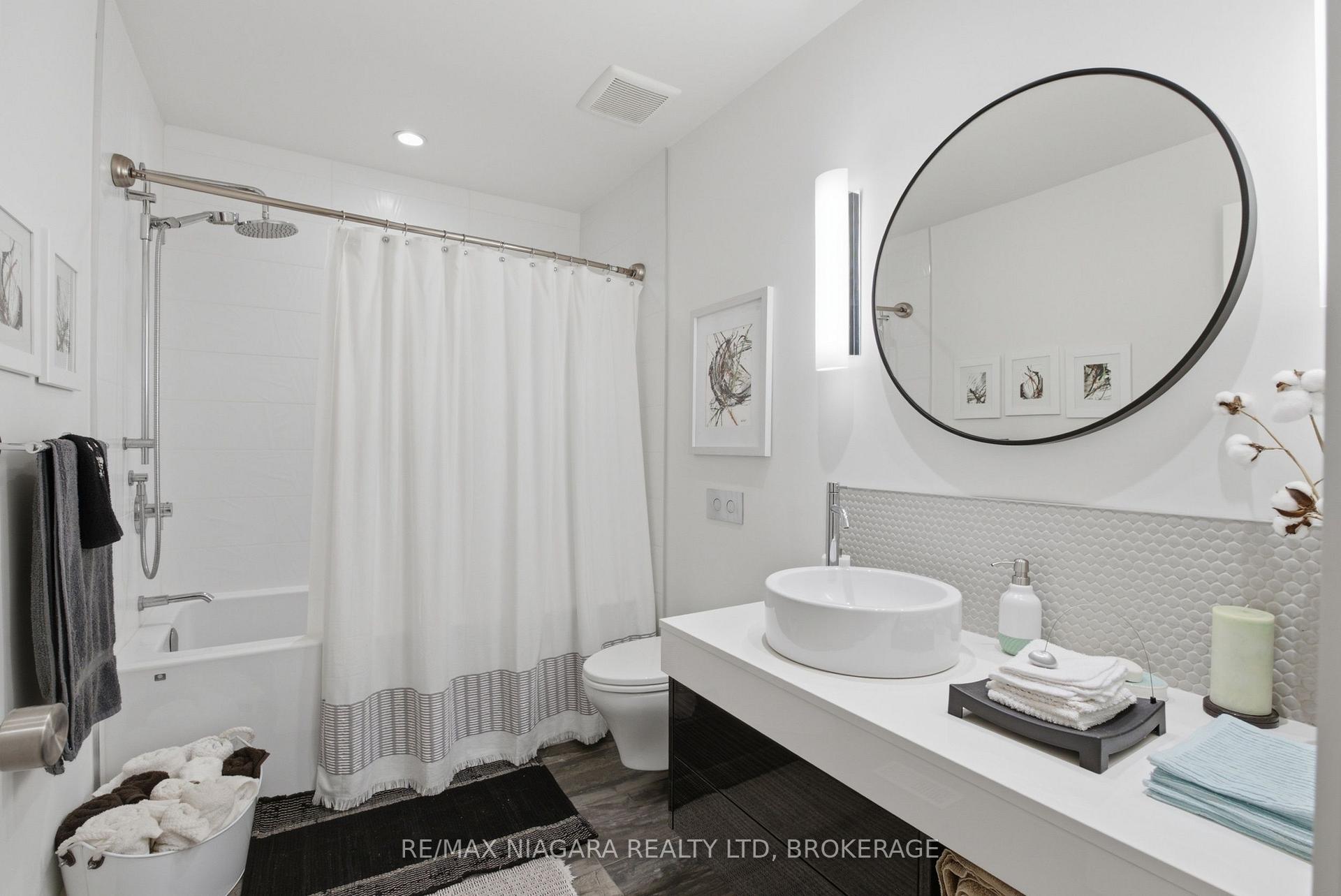 Photo 38 of Unit 8, 6 Tanner Circle, St. Catharines, Lakeshore — HOMEH