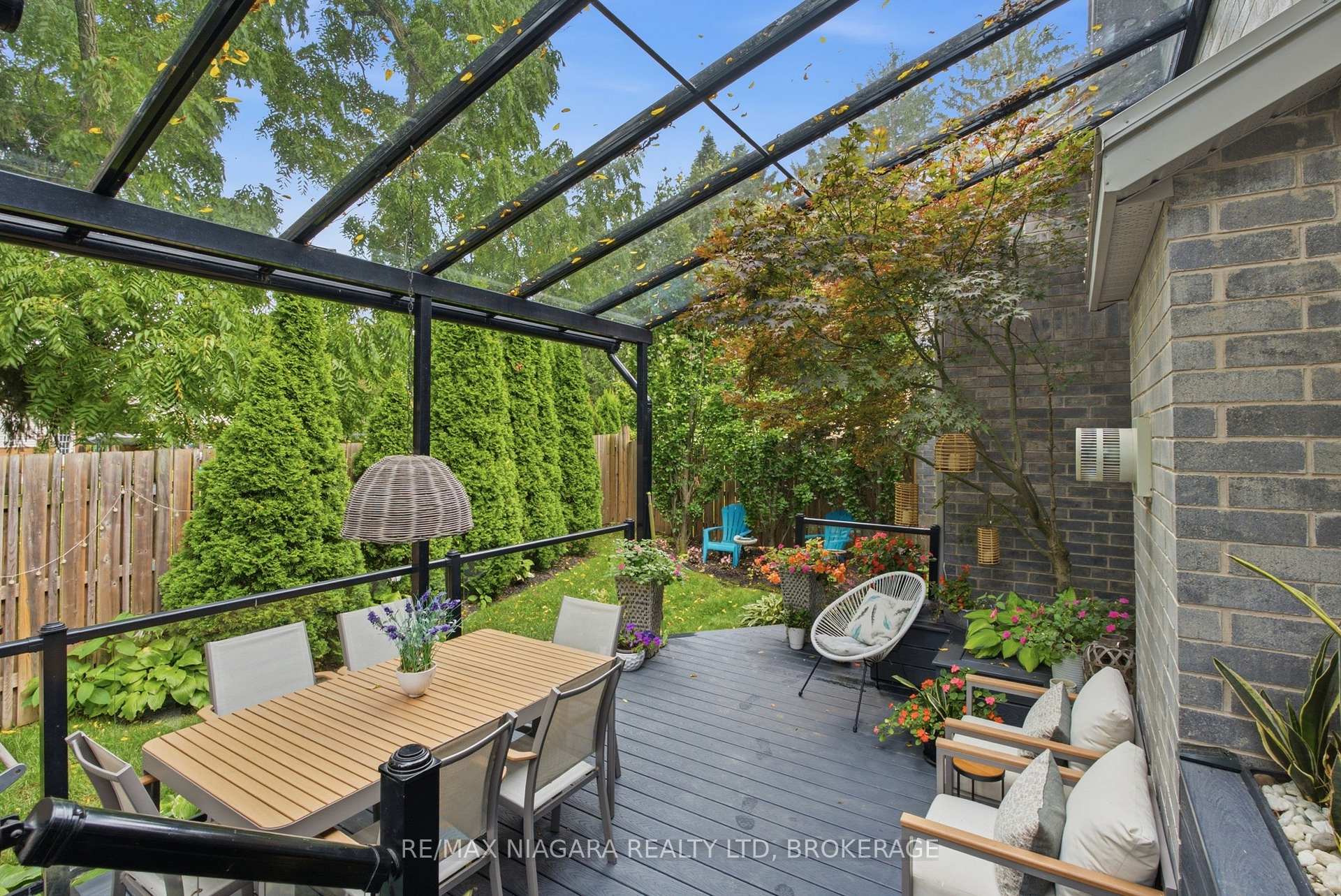 Photo 49 of Unit 8, 6 Tanner Circle, St. Catharines, Lakeshore — HOMEH