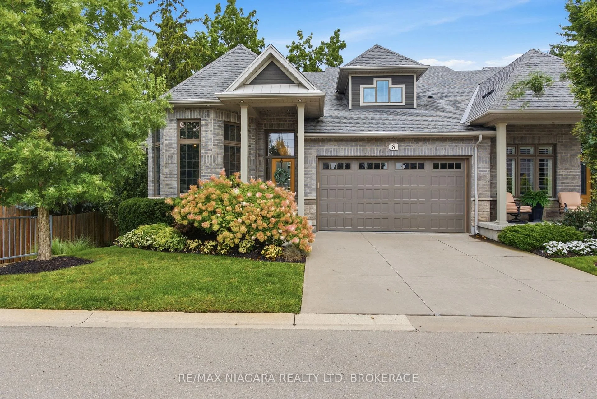 Photo 6 of Unit 8, 6 Tanner Circle, St. Catharines, Lakeshore — HOMEH