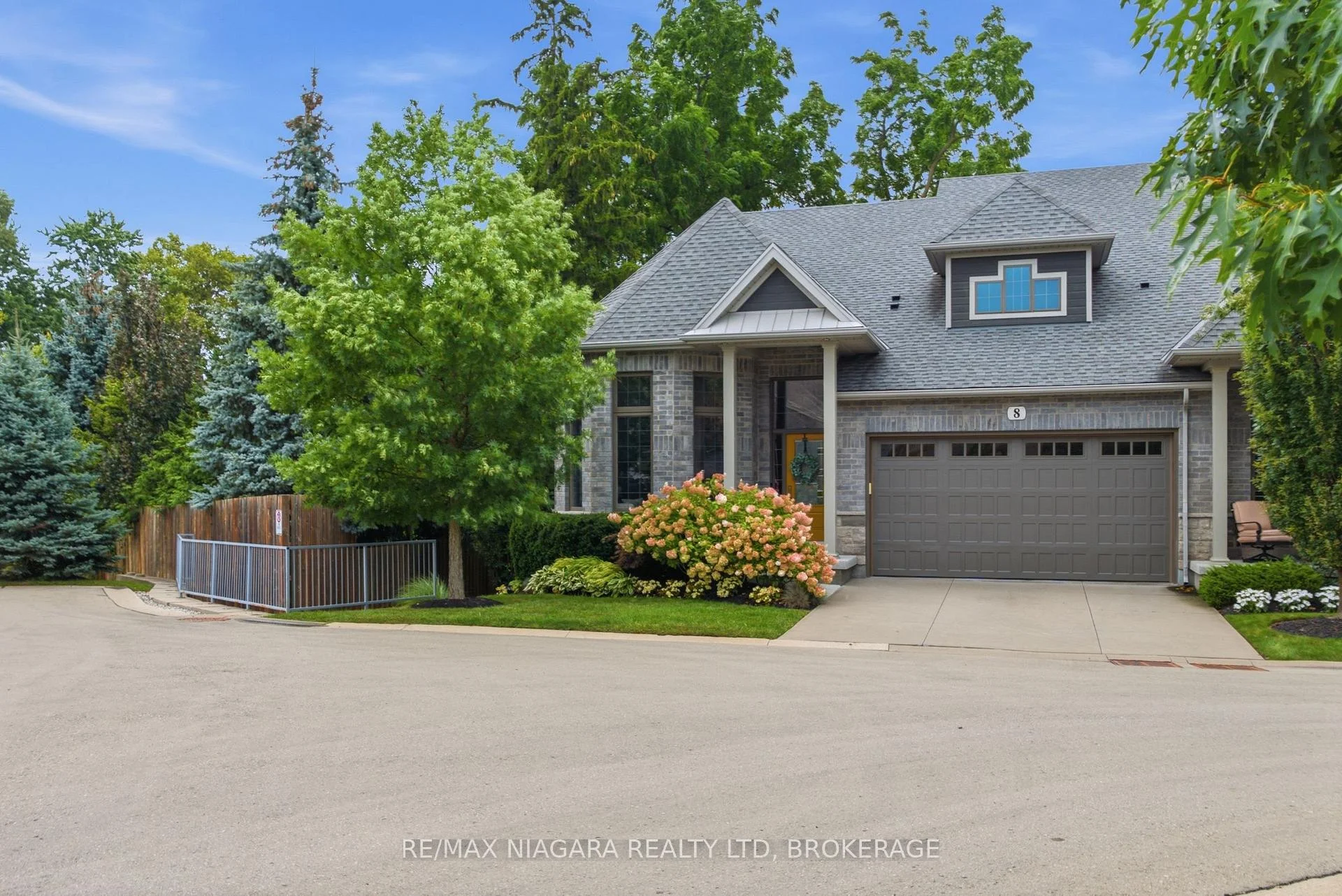 Photo 46 of Unit 8, 6 Tanner Circle, St. Catharines, Lakeshore — HOMEH