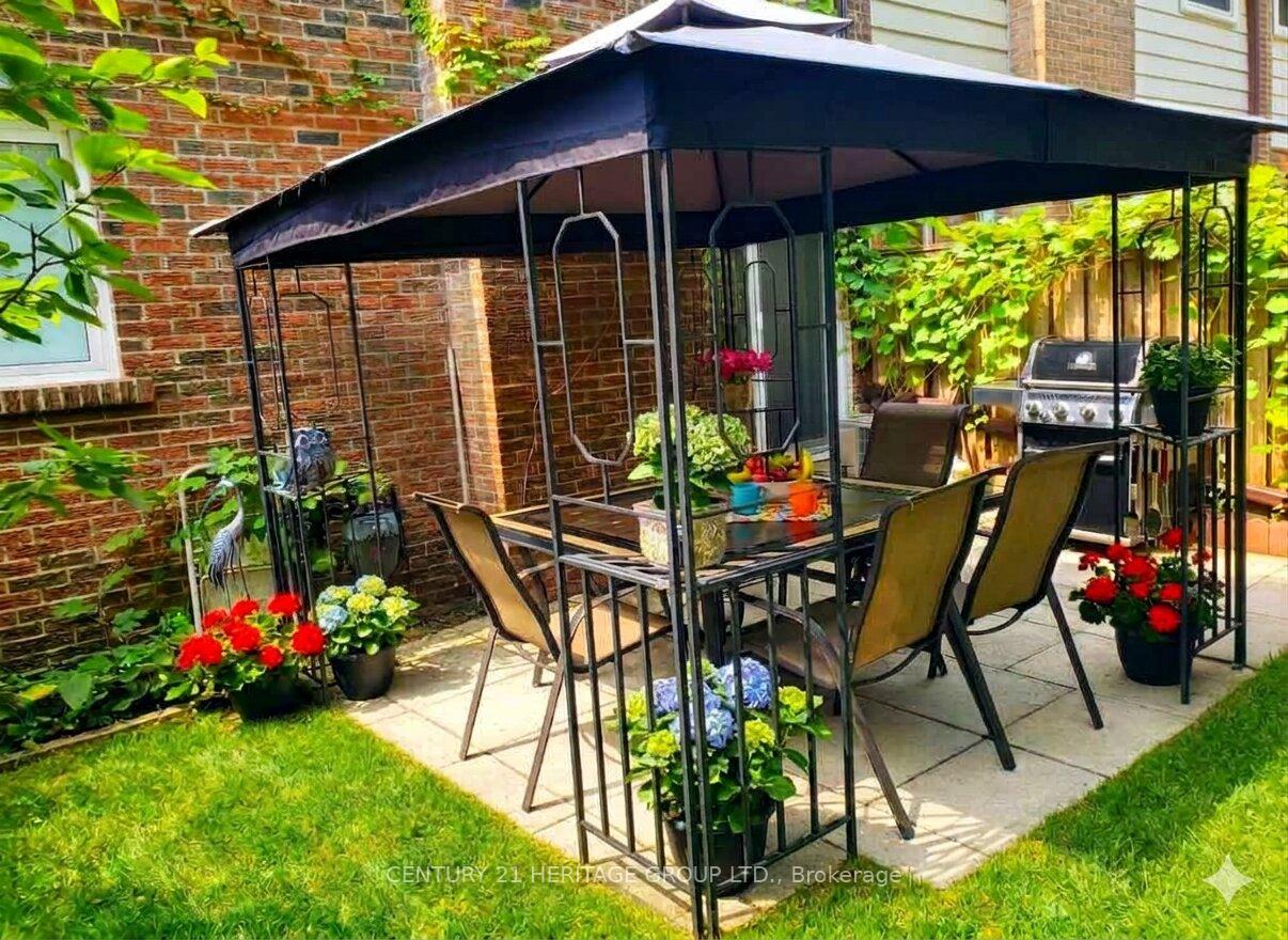 Photo 2 of 131 Black Hawk Way, North York, Westminster-Branson — HOMEH