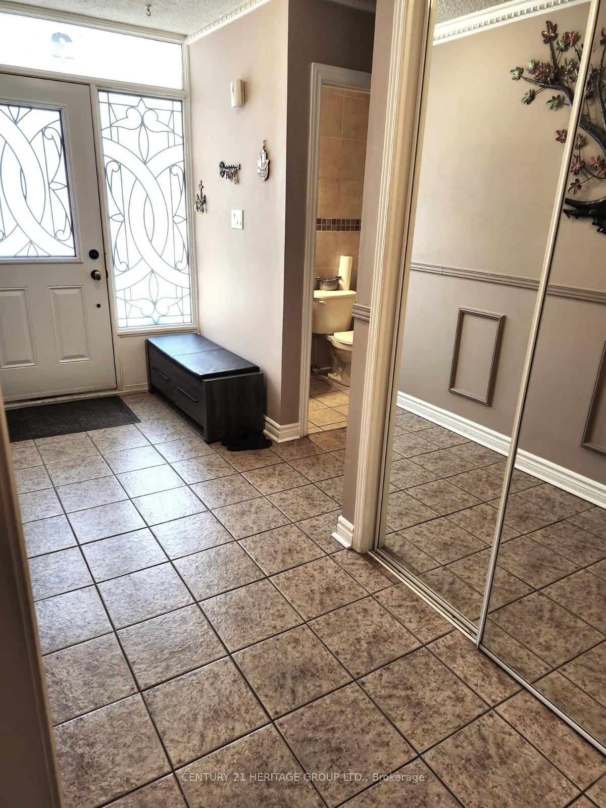 Photo 5 of 131 Black Hawk Way, North York, Westminster-Branson — HOMEH