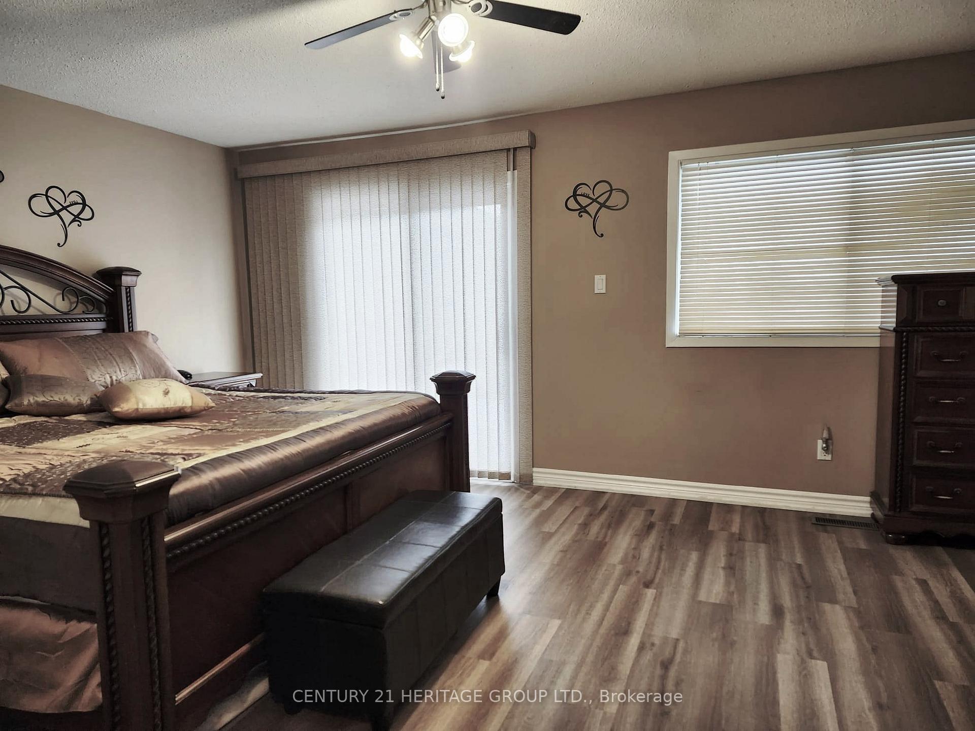 Photo 12 of 131 Black Hawk Way, North York, Westminster-Branson — HOMEH