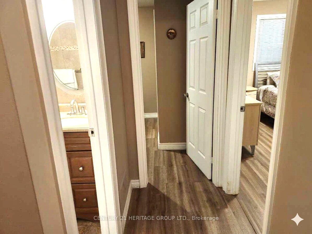 Photo 18 of 131 Black Hawk Way, North York, Westminster-Branson — HOMEH