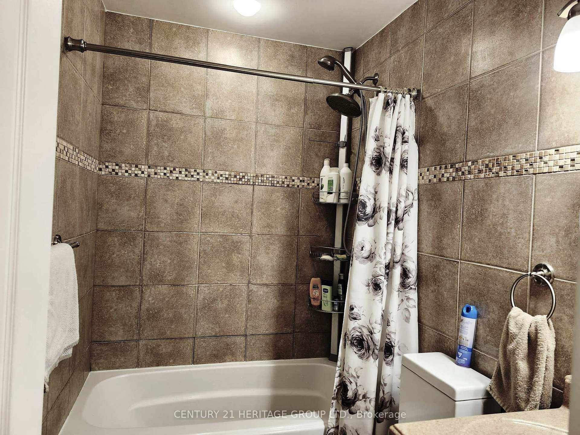 Photo 23 of 131 Black Hawk Way, North York, Westminster-Branson — HOMEH