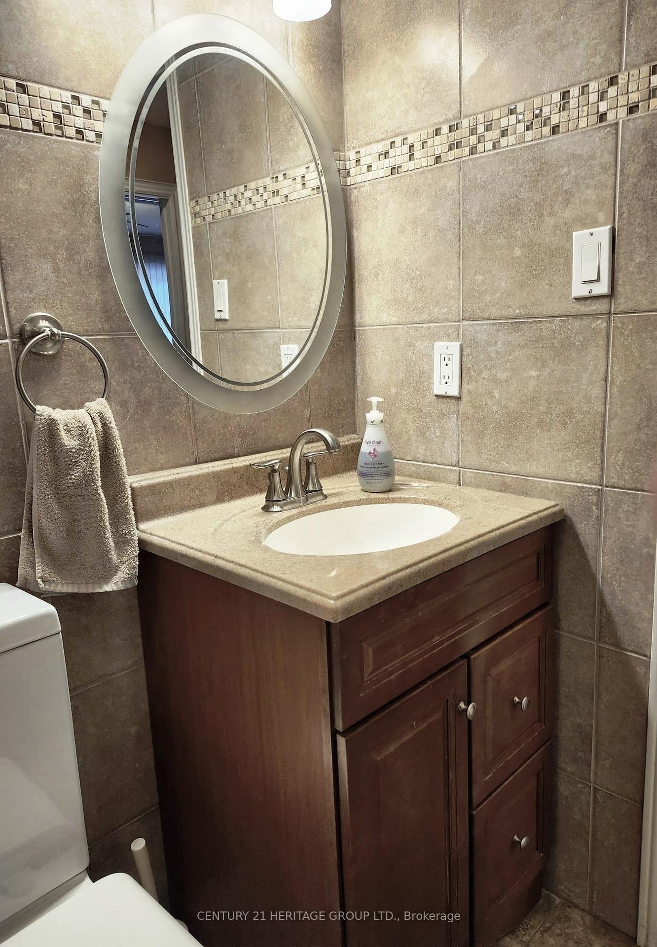 Photo 24 of 131 Black Hawk Way, North York, Westminster-Branson — HOMEH