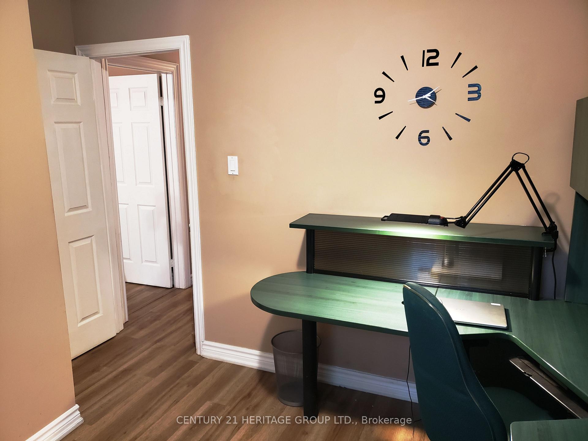 Photo 26 of 131 Black Hawk Way, North York, Westminster-Branson — HOMEH