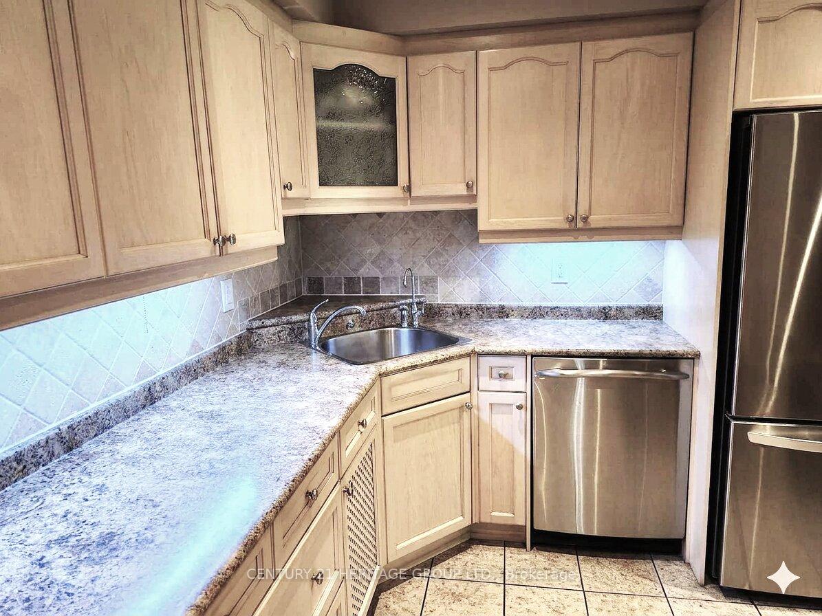 Photo 28 of 131 Black Hawk Way, North York, Westminster-Branson — HOMEH